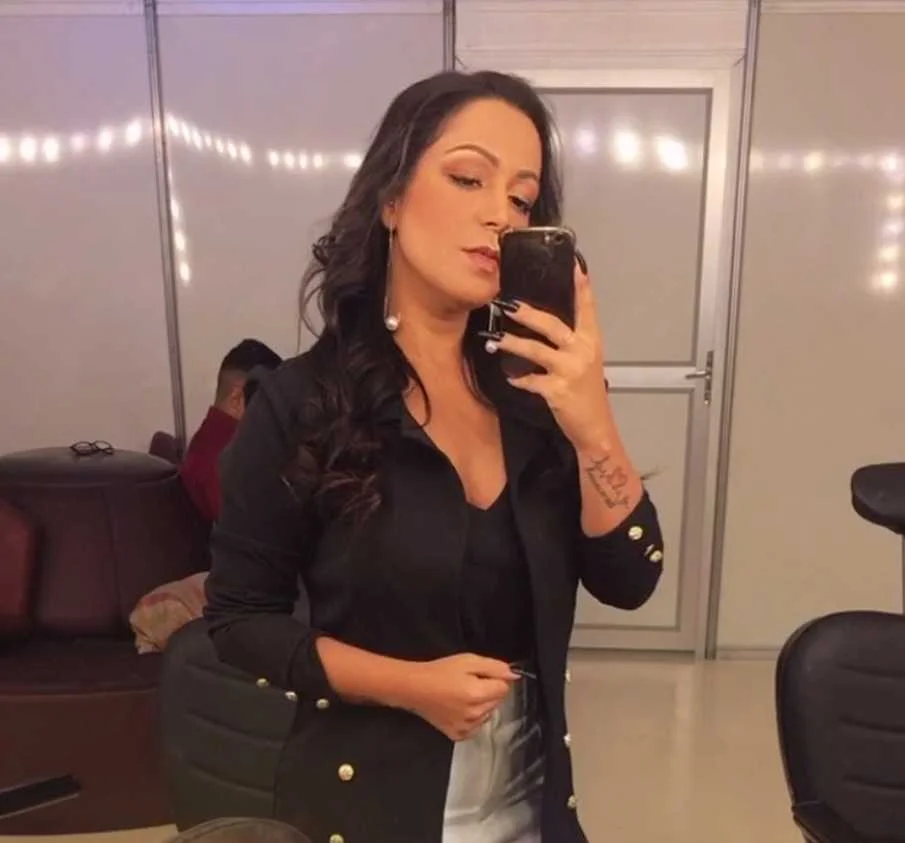 Sandra Mara usa as redes sociais para falar de saúde mental depois do surto psicótico que teve Sandra Mara usa as redes sociais para falar de saúde mental depois do surto psicótico que teve