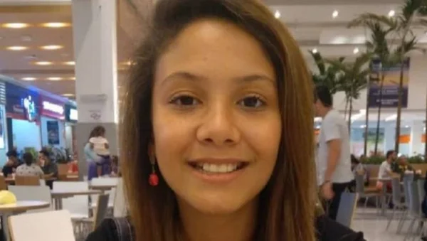 Vitória Gabrielly é enterrada em Araçariguama. Polícia investiga crime