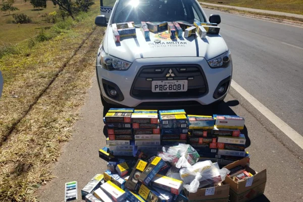 carro e cigarros