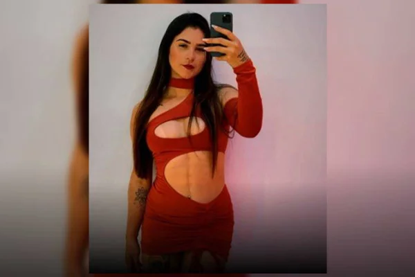 Imagem colorida da Dama do Crime