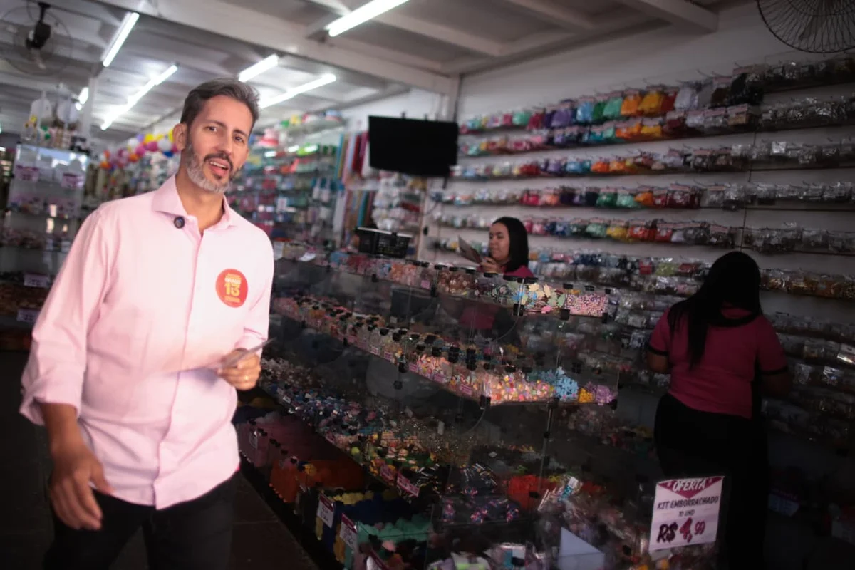 Candidato ao Buriti ouviu demandas dos comerciantes da região Candidato ao Buriti ouviu demandas dos comerciantes da região