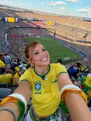 Mari Menezes