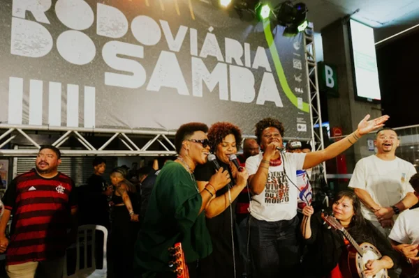 Rodoviária do Samba em apresentação na Rodoviária do Plano Piloto