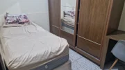 Camas, colchões e travesseiros foram apreendidos