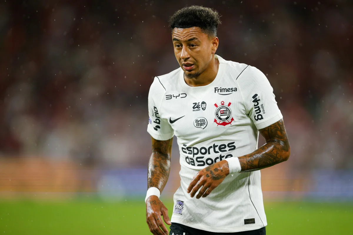 Jesse Lingard é diagnosticado com fratura nas costelas — Corinthians