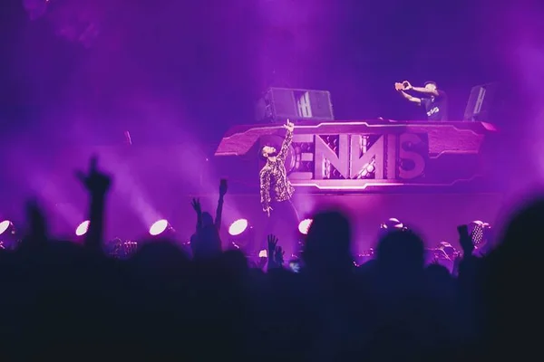 Baile do Dennis embalou a galera com o melhor do funk. Veja quem foi: