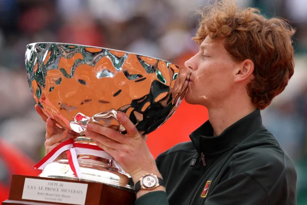 Sinner derrota Alcaraz e conquista o Masters 1000 de Monte Carlo