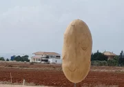 Estátua de batata foi instalada em aldeia no Chipre