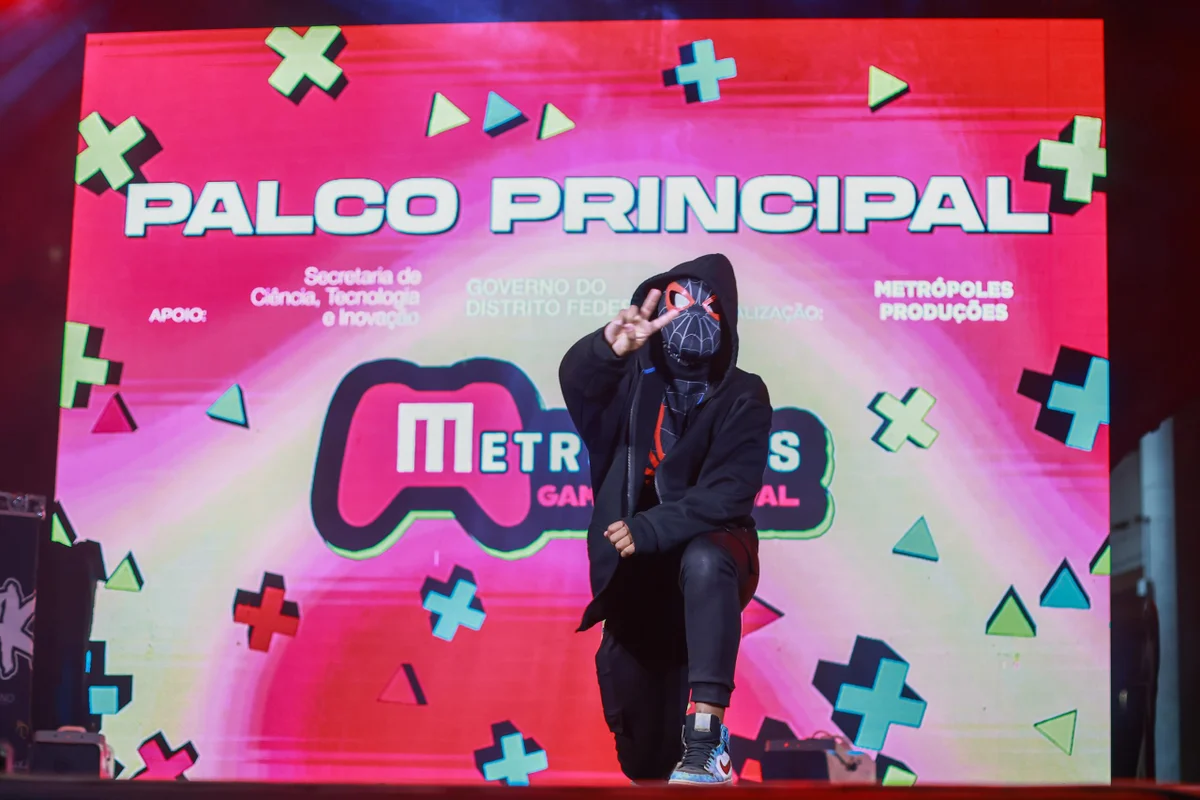 Criatividade e papelão: veja como foi o concurso LowCostPlay do Metrópoles Game Festival - imagem 9 Criatividade e papelão: veja como foi o concurso LowCostPlay do Metrópoles Game Festival - imagem 9