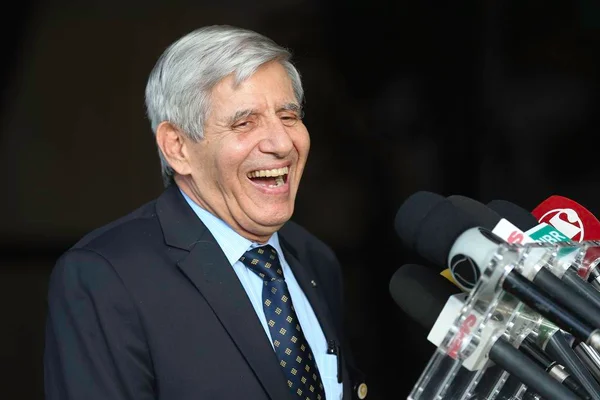 O que o Centrão prepara para servir ao general Augusto Heleno