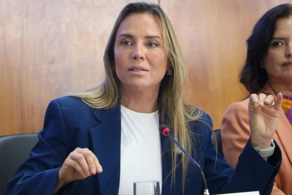 Celina sobre adolescente agredido por piloto no DF: “Sigo na oração”