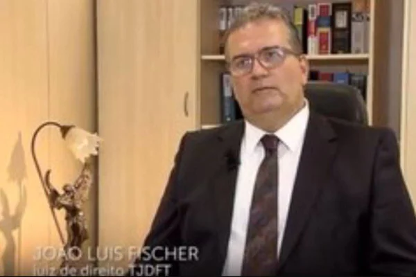 Juiz condenado por assédio sexual recorre e quer voltar à atividade