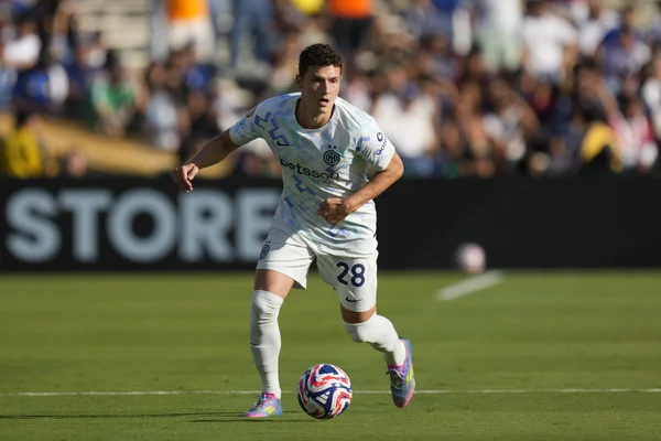Foto colorida de Pavard, da Inter de Milão.