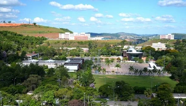 UFJF abre 10 postos para professor com inicial de até R$ 19 mil