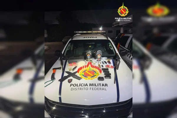 Mulher se esconde em quarto após filho começar a atirar em casa no DF - destaque galeria Mulher se esconde em quarto após filho começar a atirar em casa no DF - destaque galeria