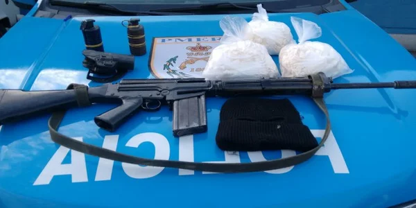 Ataque com fuzis deixa dois mortos no Rio