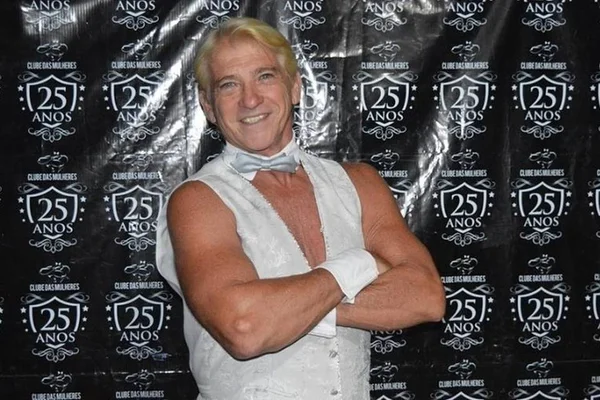 Criador do Clube das Mulheres, ator Marcos Manzano morre aos 61 anos
