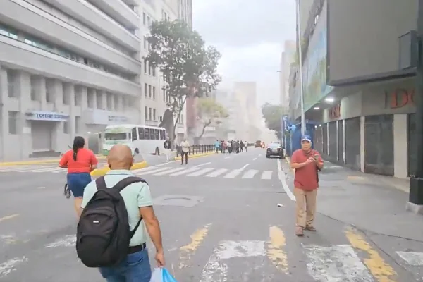 imagem colorida de terremoto em caracas, venezuela
