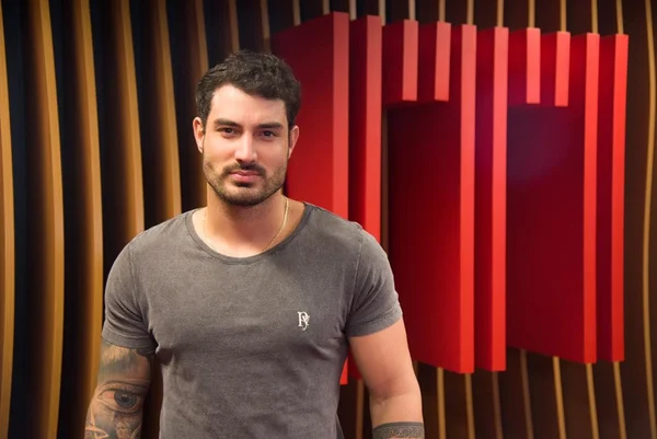 De Férias com o Ex Celebs: João Brey é participante de Brasília