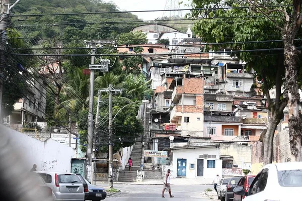 Idoso é morto ao entrar por engano em favela do Rio