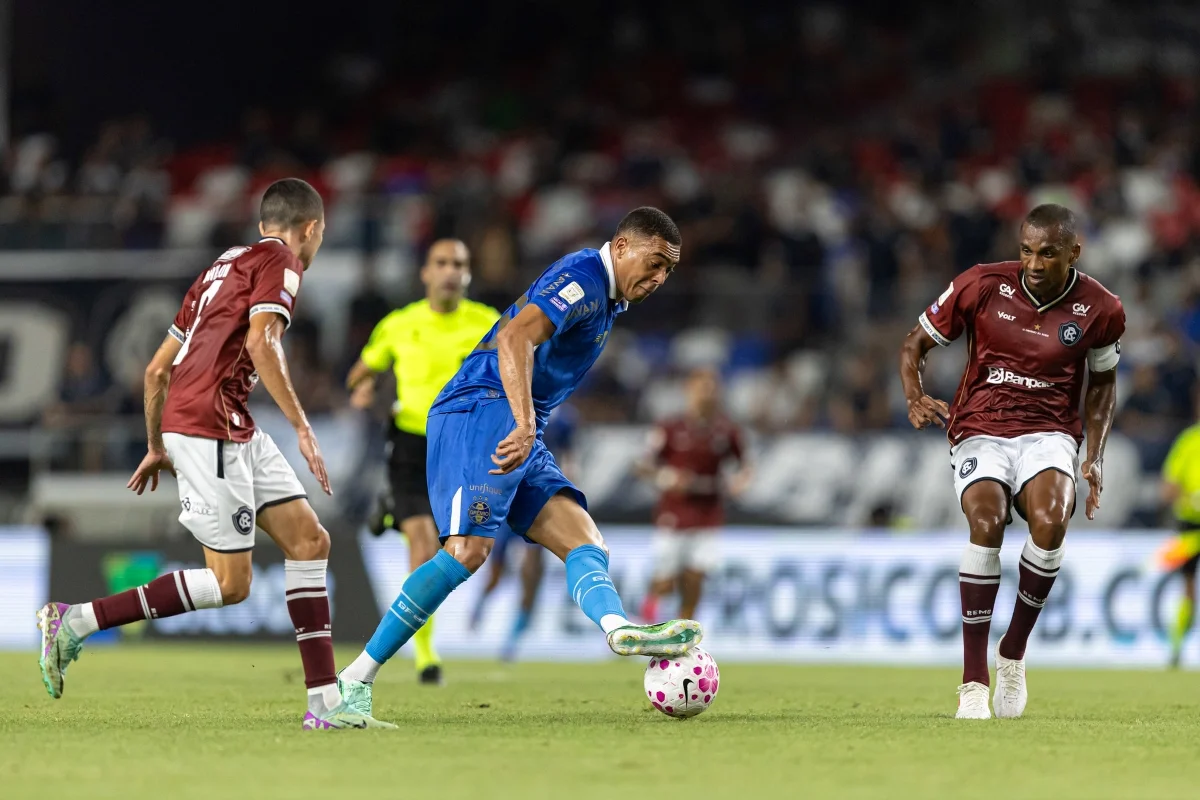 Remo faz gol no fim e empata com o Grêmio pelo Campeonato Brasileiro