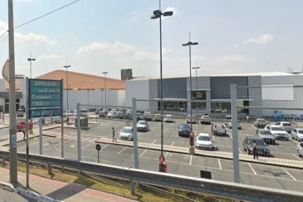 Homem toca partes íntimas de mulher em shopping de BH e culpa bebida
