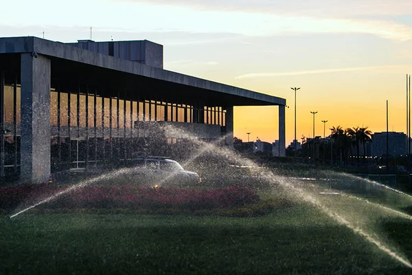 GDF promete “rigor total” contra uso da máquina pública em campanha
