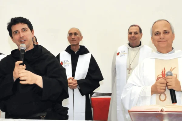 colégios agostinianos comemoram novo papa