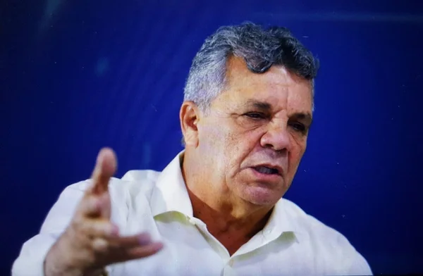 Em reunião com bancários, Fraga se compromete a não privatizar o BRB