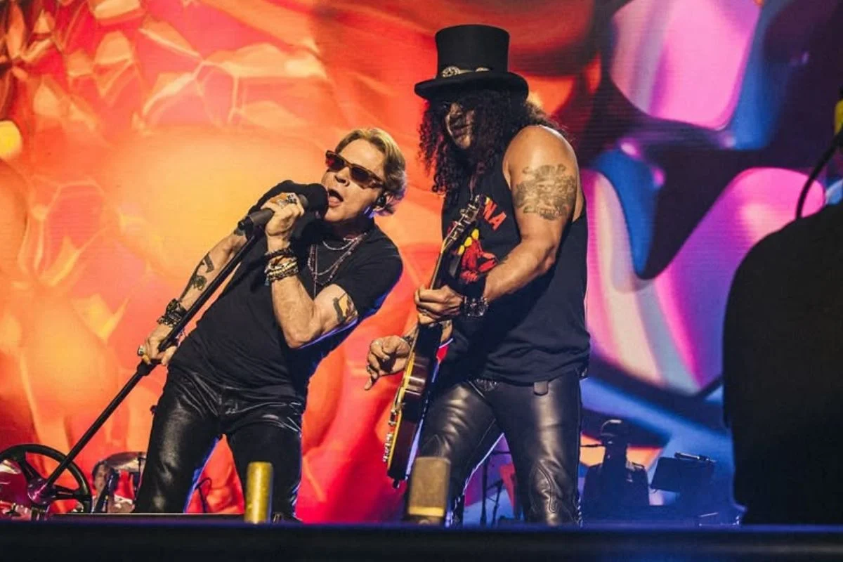 Guns N' Roses reúne milhares de fãs em show histórico na Arena BRB Mané Garrincha