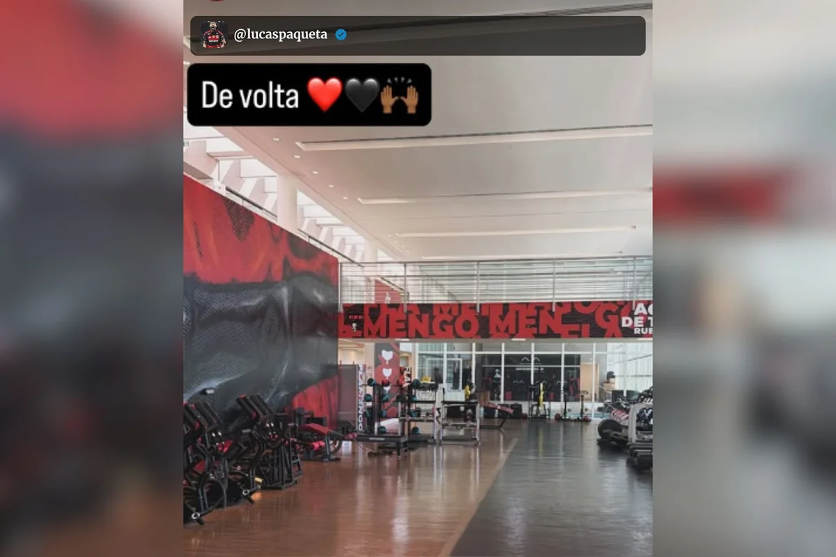 Lucas Paquetá continua recuperação de lesão no CT do Flamengo. Lucas Paquetá continua recuperação de lesão no CT do Flamengo.