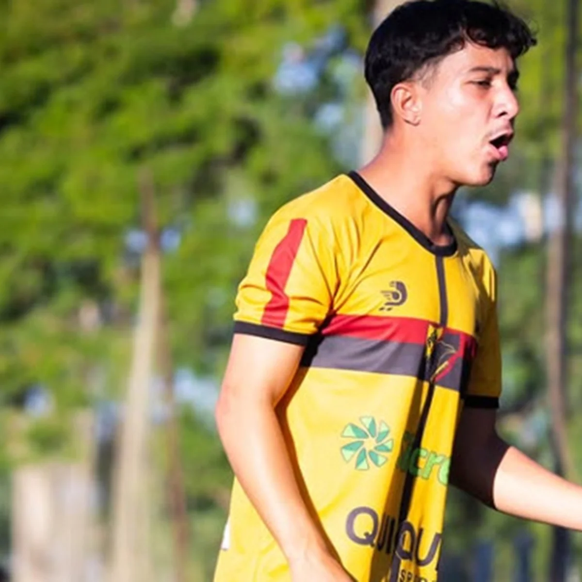 Treinador de futebol é morto a tiros após briga em confraternização