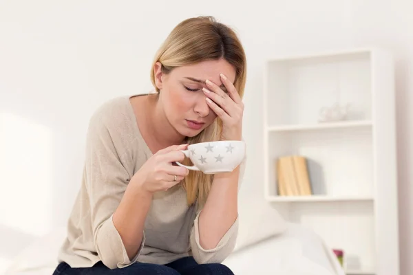 Chá anti-inflamatório reduz gases e combate vermes intestinais