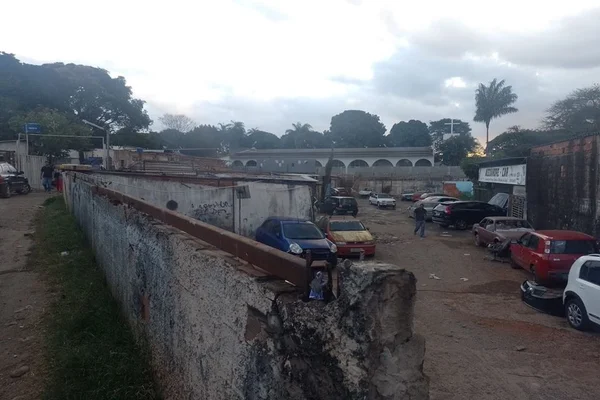 Igreja x oficina: saiba a briga que vai mexer com a vida de mais de 100 pessoas