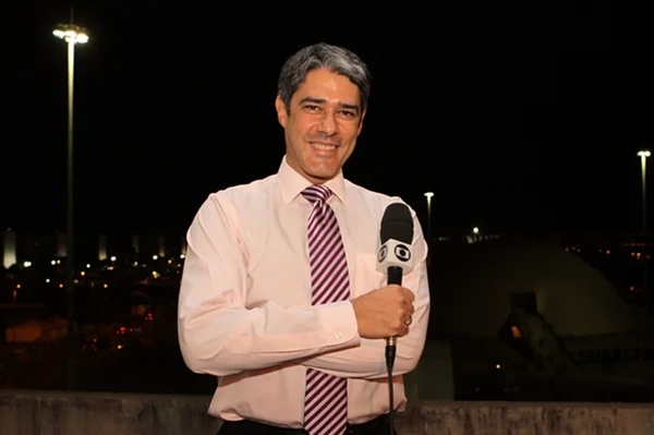 Filha de Bonner posta foto com o pai e chama atenção pela semelhança