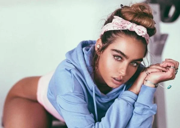 Dona do bumbum mais desejado do Instagram celebra chegada dos 23 anos
