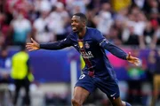 Dembélé marcou o gol do Paris no tempo regulamentar Dembélé marcou o gol do Paris no tempo regulamentar