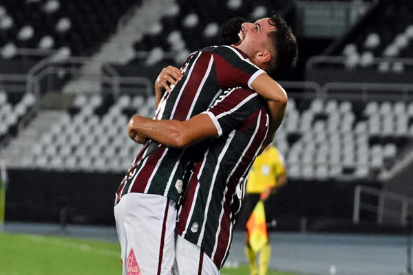 jogadores fluminense comemoram gol