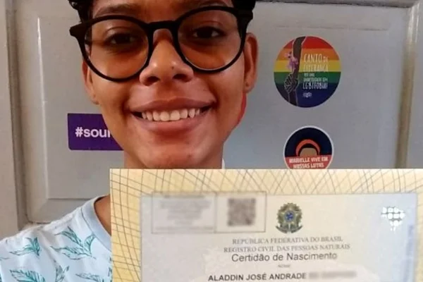 Mais de 500 trans realizam troca de nome em mutirão na Bahia