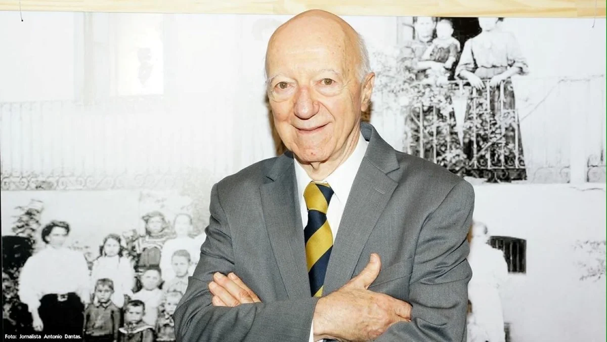 Morre Claudio Carsughi, referência do jornalismo esportivo, aos 93 anos - imagem 1 Morre Claudio Carsughi, referência do jornalismo esportivo, aos 93 anos - imagem 1