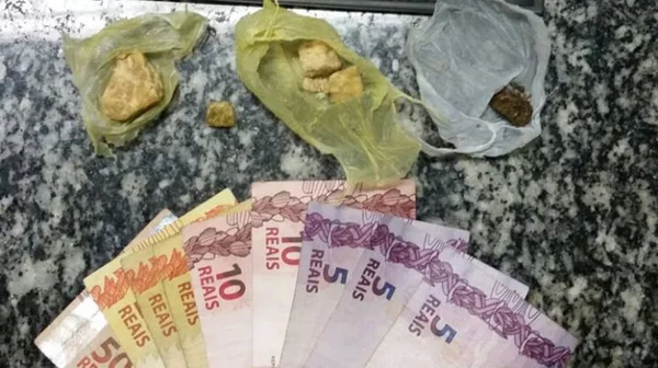 Adolescentes que vendiam drogas na Rodoviária são apreendidos