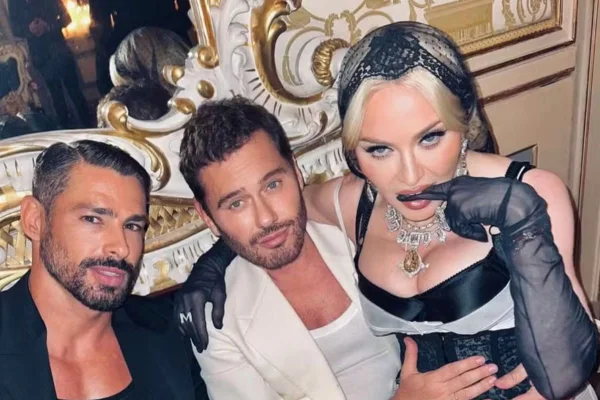 imagem colorida da madonna e cauã reynold em milão, na itália