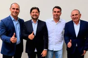 Em junho, Eduardo Bolsonaro foi declarado inelegível pelo STF. Em julho, desistiu oficialmente das eleições