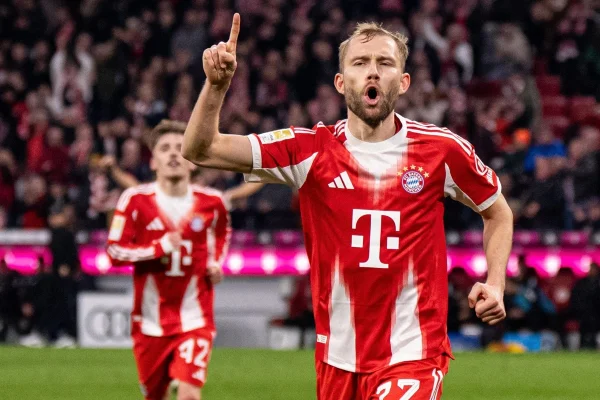 Campeonato Alemão: Bayern vence Mönchengladbach e dispara na liderança