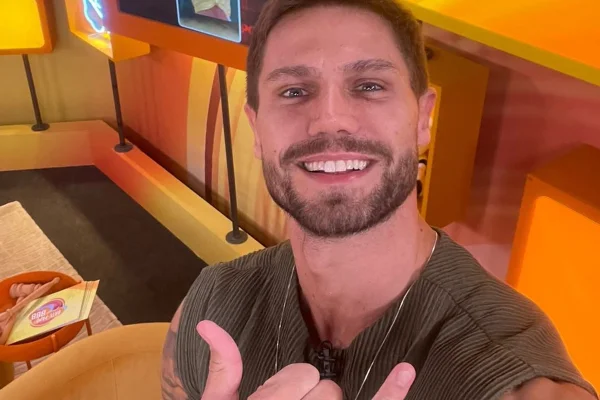 Jonas revela se pretende continuar com as relações iniciadas no BBB26 - Metrópoles