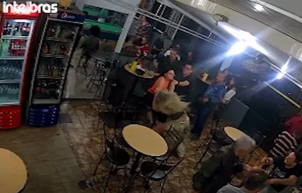 Por não quererem dividir conta, mulheres brigam em bar do Guará