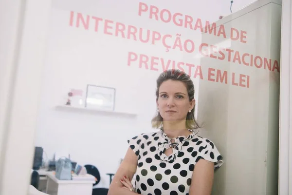 Preconceito em hospitais e delegacias dificulta aborto legal no DF