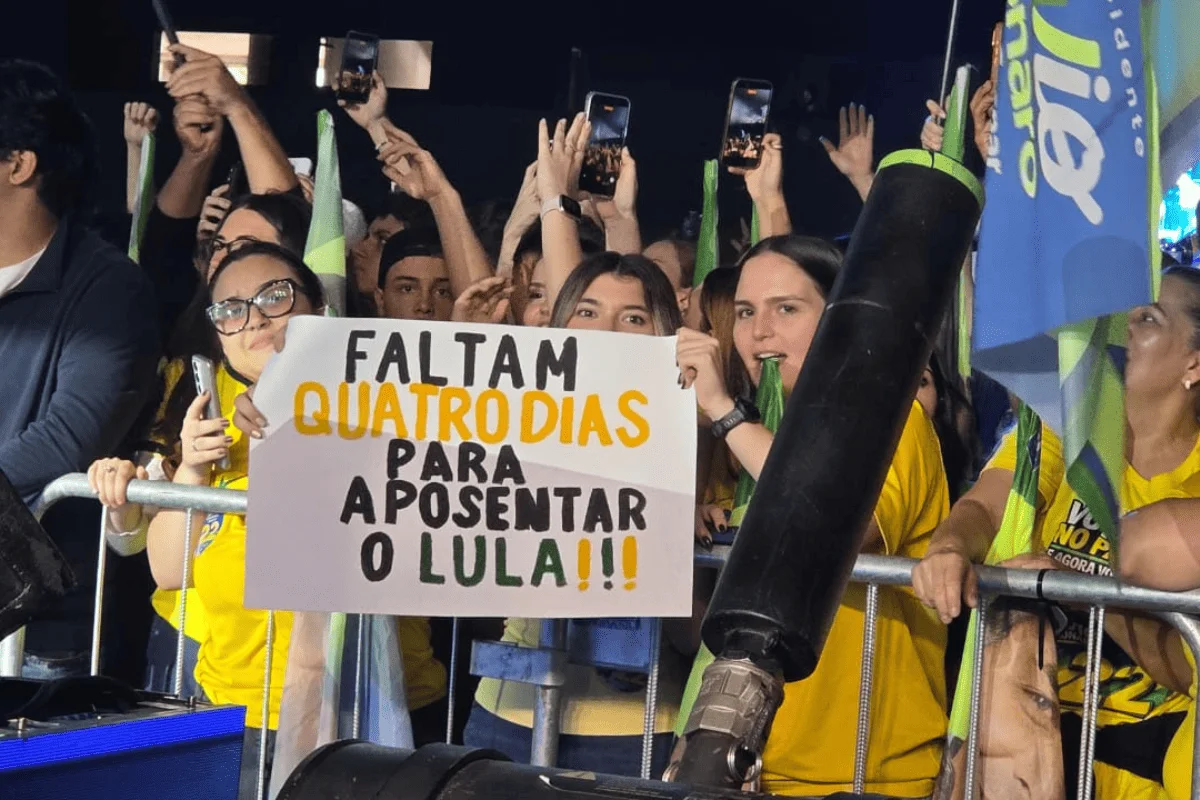 Flávio diz que abre sigilos se Marcola, ex-chefe de gabinete de Lula, abrir - imagem 1 Flávio diz que abre sigilos se Marcola, ex-chefe de gabinete de Lula, abrir - imagem 1