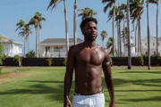 Vini Jr. publicou um álbum de fotos no seu perfil do Instagram