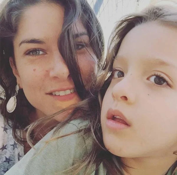 Filho da atriz Priscila Fantin sofre bullying por ter cabelo comprido